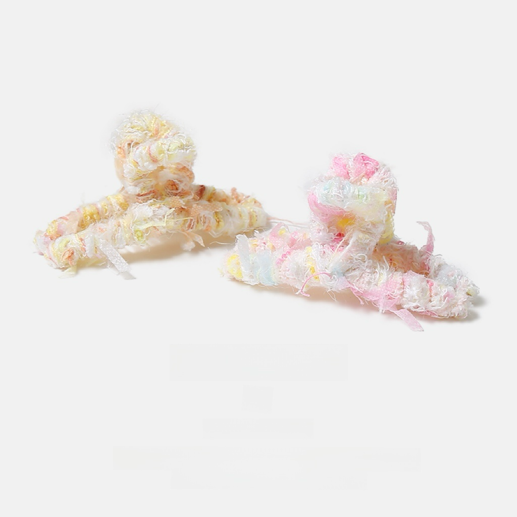 Cute on Clouds Coquette Hair Claw